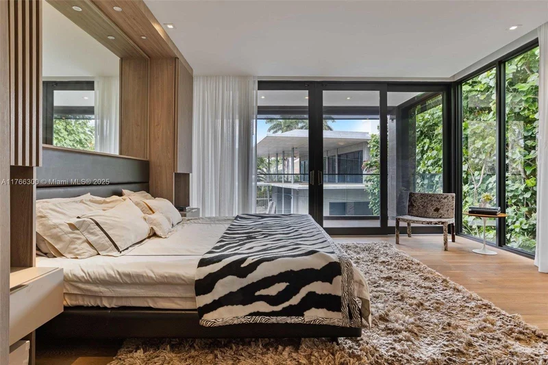 610 Harbor Cir, Key Biscayne, Florida, United States. - Photo 26