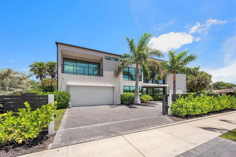 2500 Middle River Drive, Wilton Manors, Florida, United States. - Photo 2