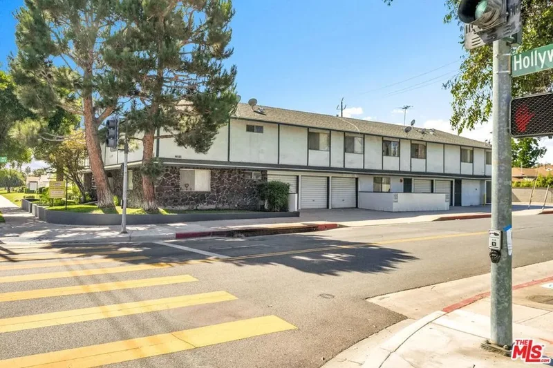 1799 N Hollywood Way, Burbank, California, United States. - Photo 16