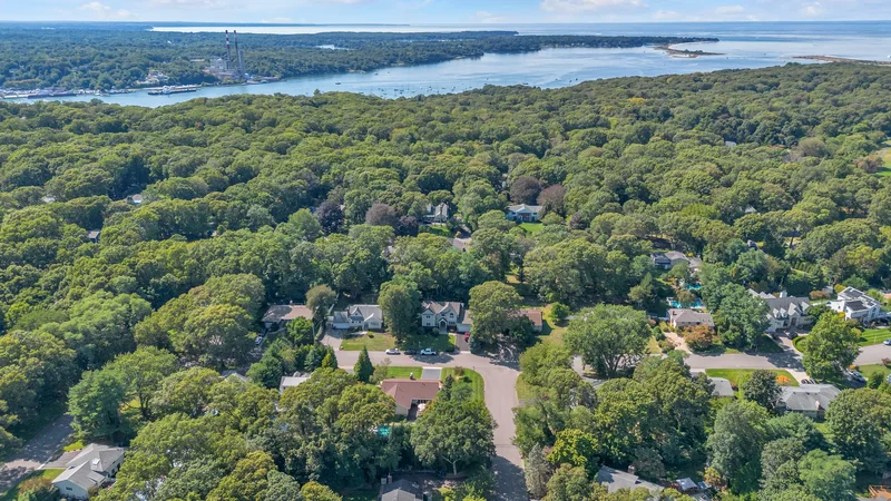 41 Landing Lane, Port Jefferson, New York, United States. - Photo 36