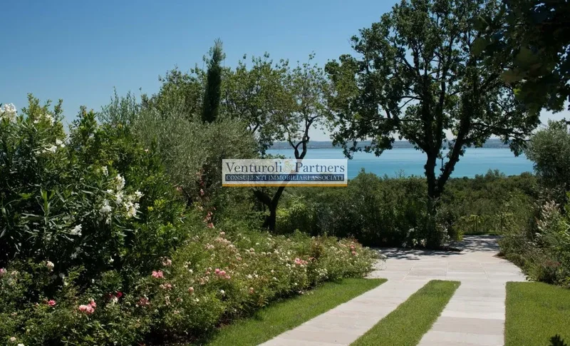 strada provinciale 25, Padenghe sul Garda, Lombardy, Italy. - Photo 35