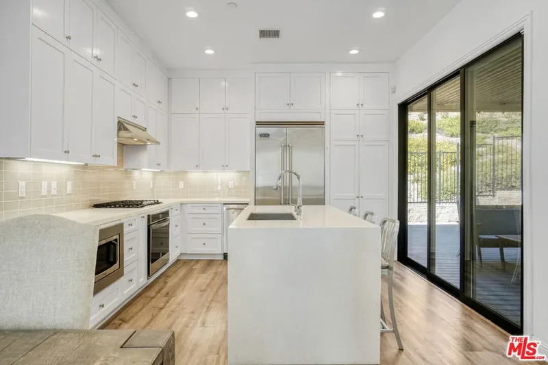 20629 W Chestnut Circle, Los Angeles, California, United States. - Photo 10