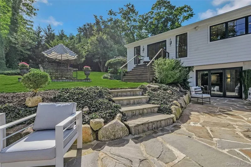 262 Huntington Bay Road, Halesite, New York, United States. - Photo 35