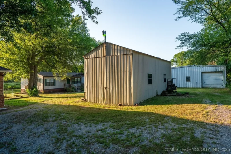 24609 E Lakeview Road, Yale, OK 74085, Yale, Oklahoma, United States. - Photo 57