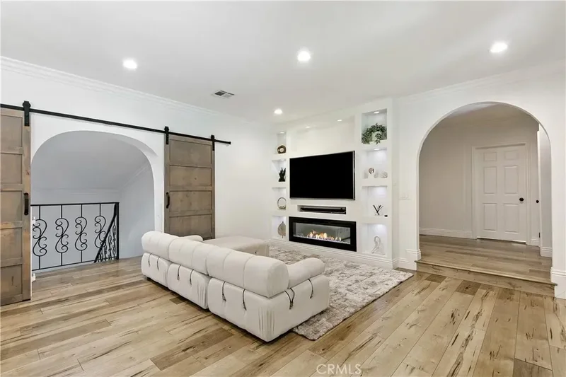 11265 Sunshine Terrace, Los Angeles, California, United States. - Photo 10