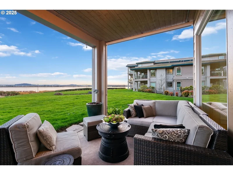 5421 SE SCENIC LN #101, Vancouver, WA 98661, Vancouver, Washington, United States. - Photo 34