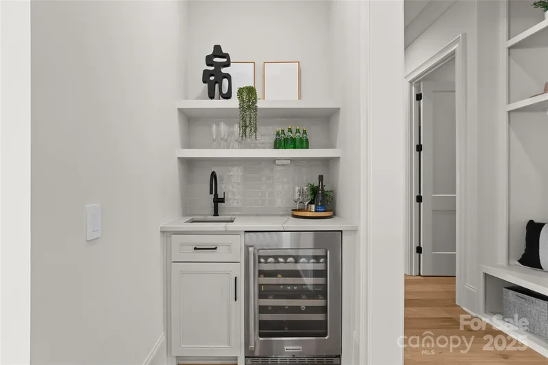 2147 Sharon Avenue , Charlotte, NC 28211, Charlotte, North Carolina, United States. - Photo 19