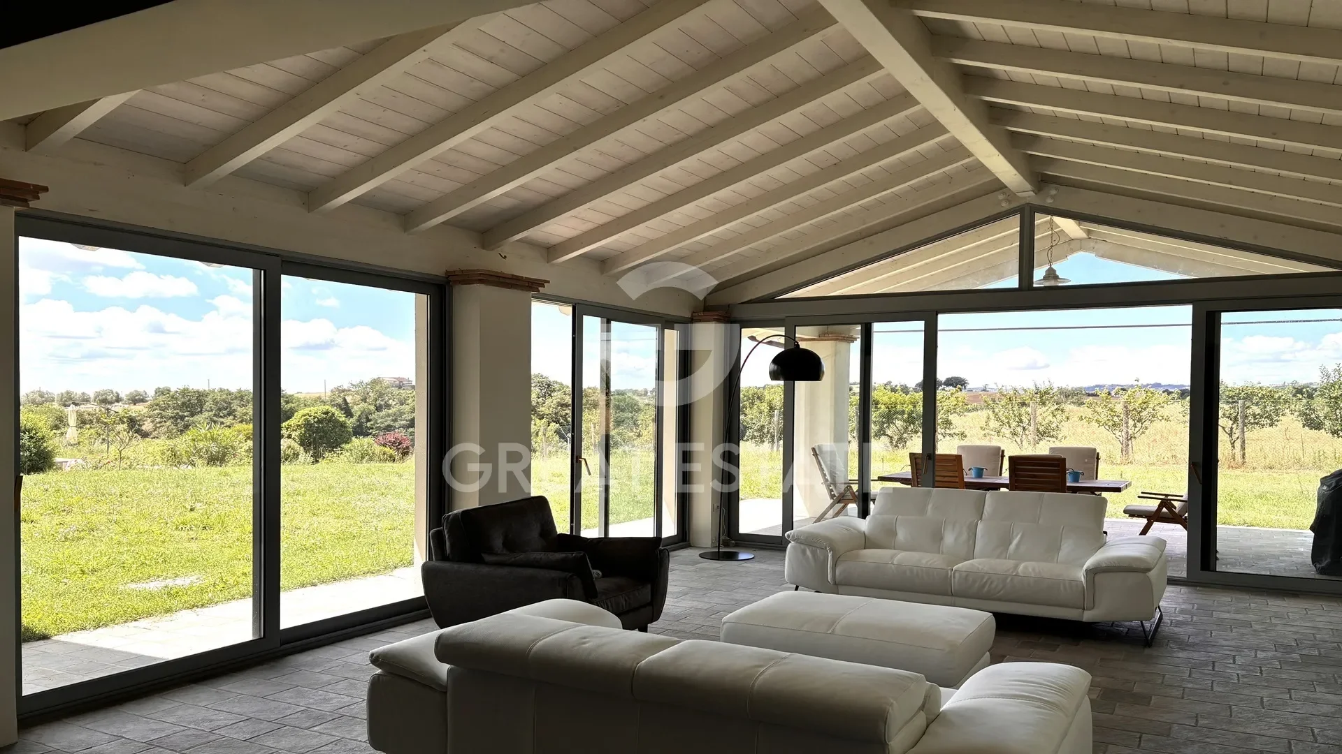 Gallery photo 1