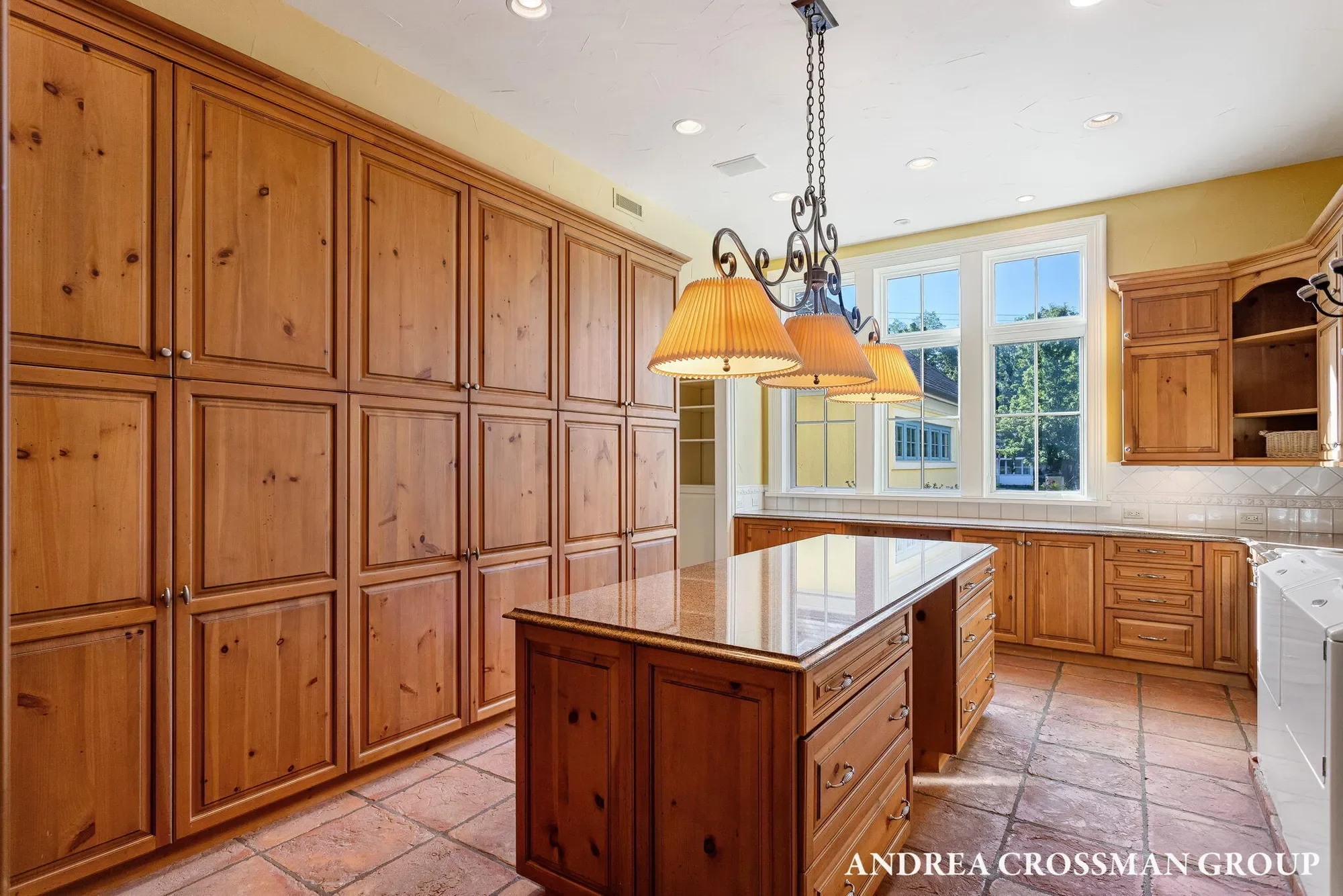 1933 South Shore Drive, Holland, MI 49423, Holland, Michigan, United States. - Photo 76