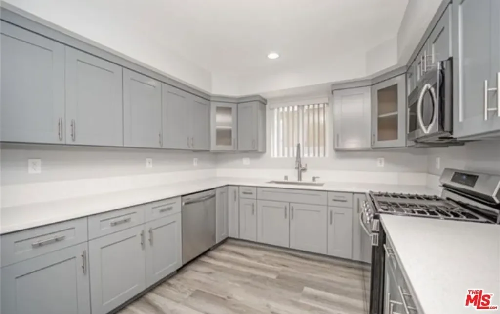 1348 E Vernon Avenue, Los Angeles, California, United States. - Photo 30