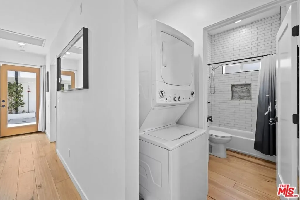 3170 Glenmanor Place, Los Angeles, California, United States. - Photo 33
