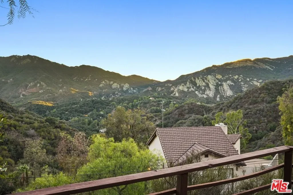 2158 Topanga Skyline Drive, Topanga, California, United States. - Photo 22