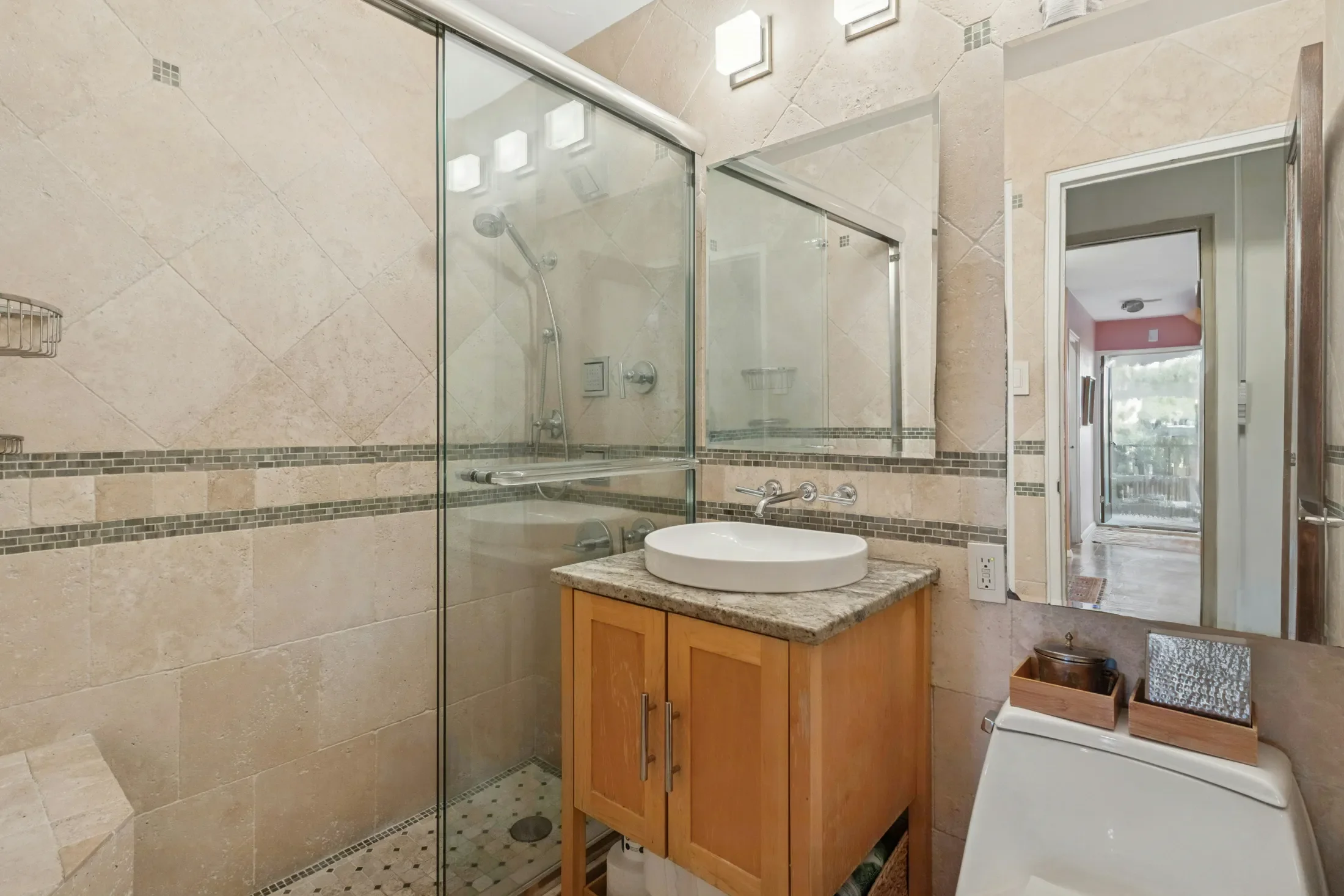 Gallery photo 8