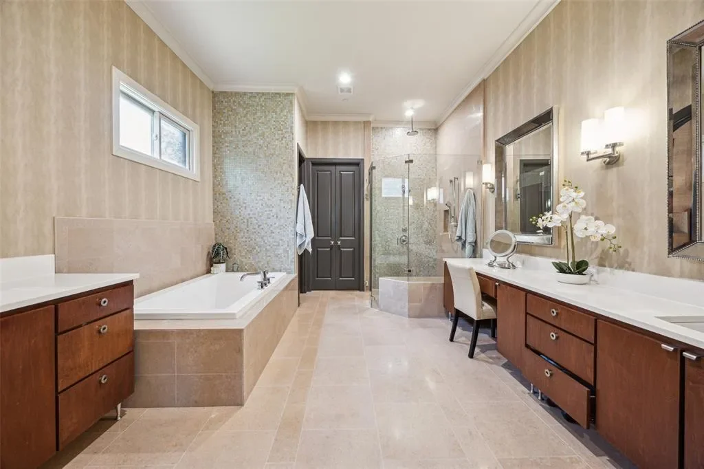 1405 Pecan Hollow Trail, McKinney, Texas, United States. - Photo 14
