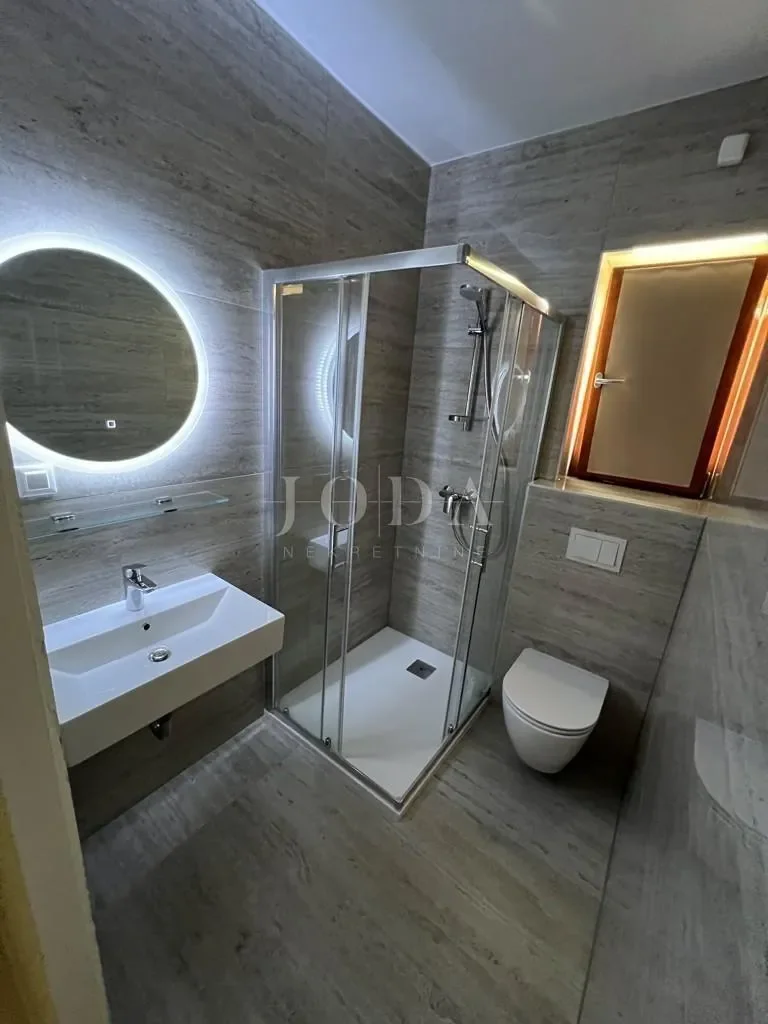 Gallery photo 2