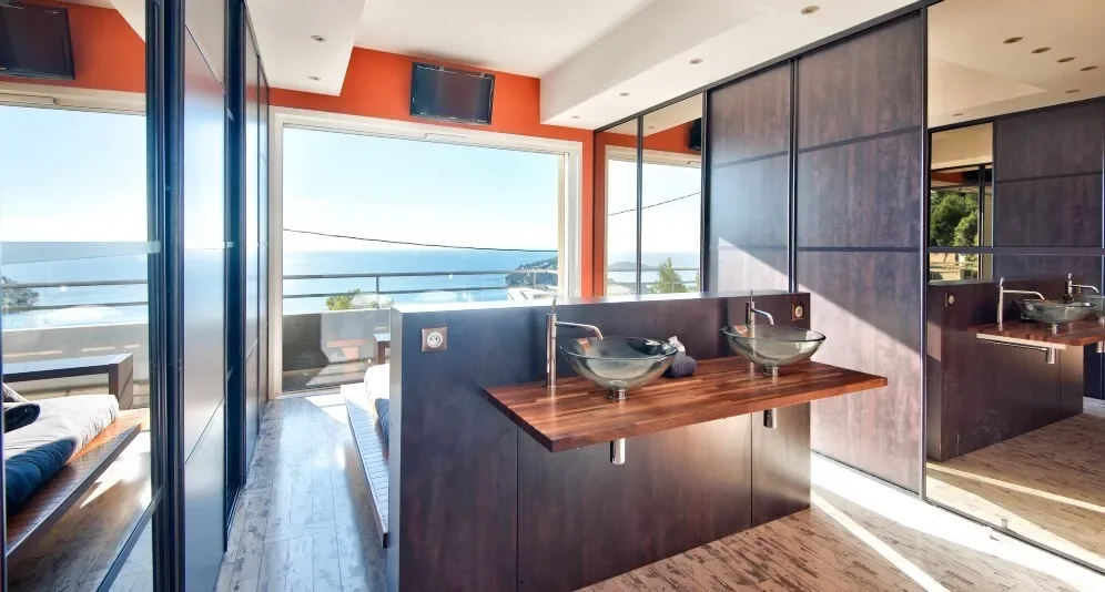 MOYENNE CORNICHE - 3 BEDROOM APARTMENT 125 SQM FOR SALE - STUNNING SEA VIEW - BALCONY - GARAGE - ID