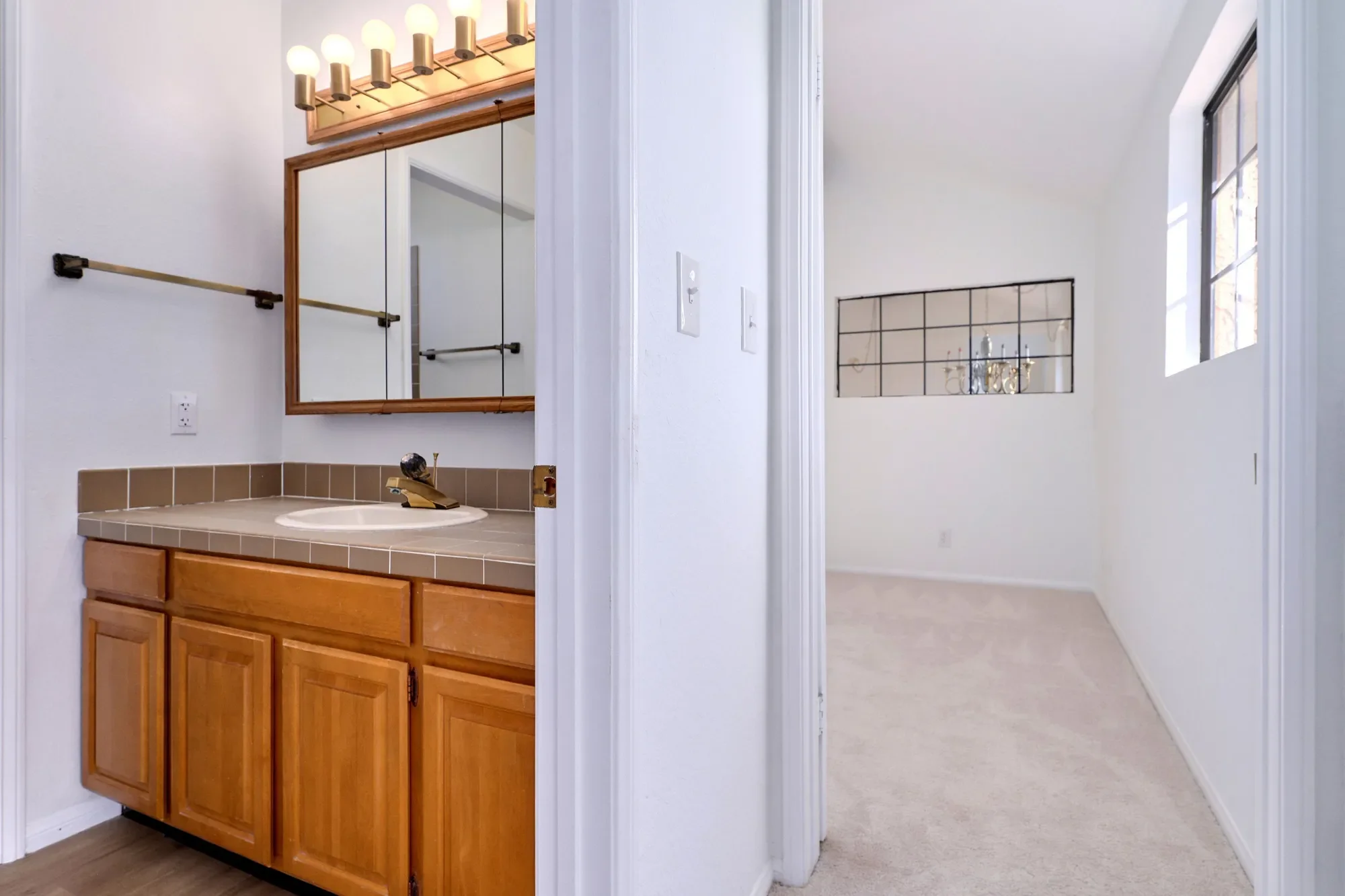 751 Wildwood Avenue, Thousand Oaks, CA 91360, Thousand Oaks, California, United States. - Photo 56