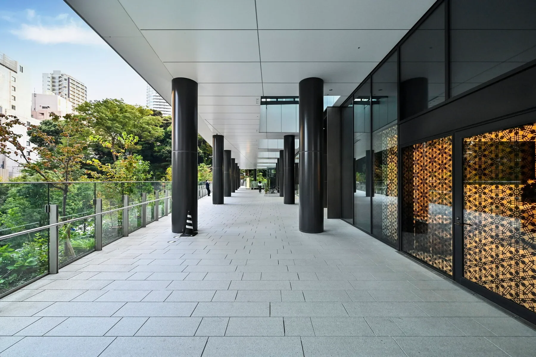 Exterior photo 3