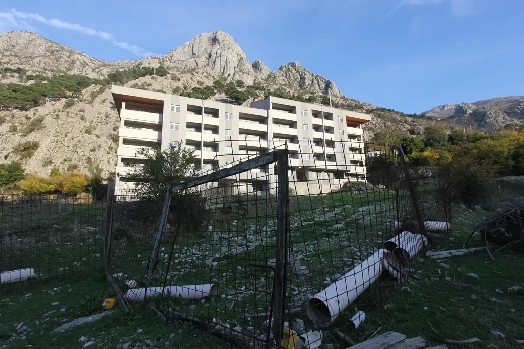 Kotor, Dobrota, Kotor Municipality, Montenegro. - Photo 6