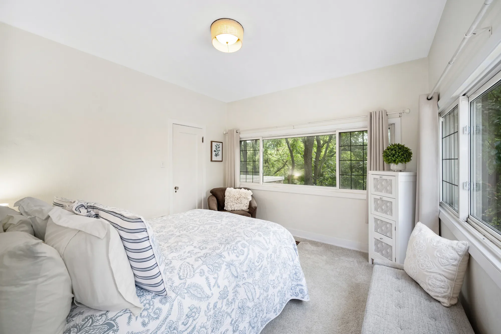 317 E Walnut Street , Hinsdale, IL 60521, Hinsdale, Illinois, United States. - Photo 32