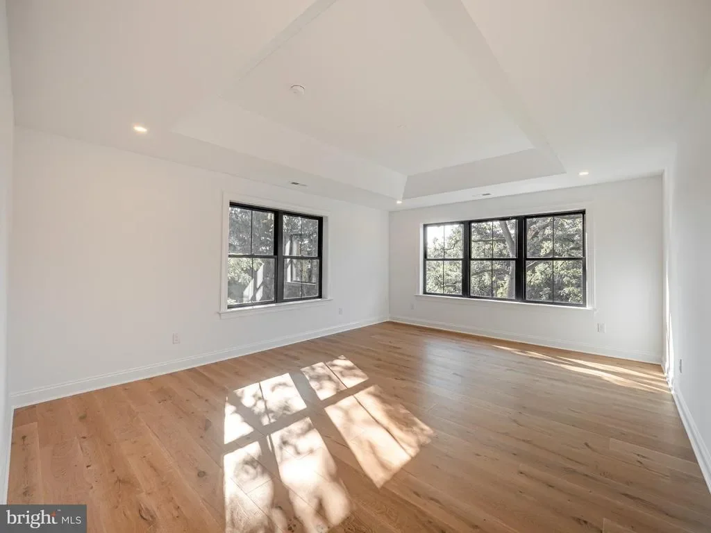 Gallery photo 9