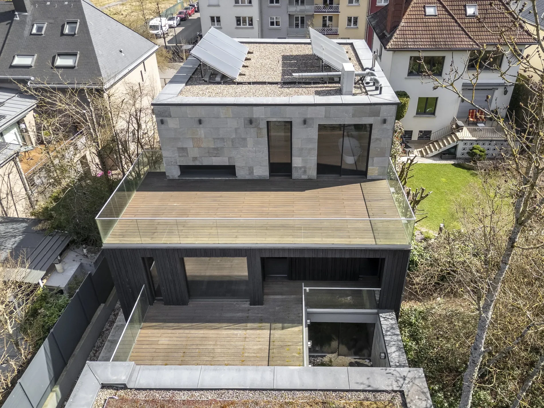 Exterior photo 9