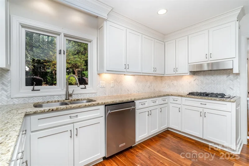 14803 Middlethorpe Lane, Huntersville, NC 28078, Huntersville, North Carolina, United States. - Photo 2