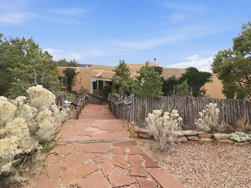 21 Buen Pastor, Santa Fe, NM 87508, Santa Fe, New Mexico, United States. - Photo 51