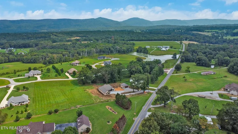 5843 Dunbar Rd, Crossville, TN 38572, Crossville, Tennessee, United States. - Photo 48