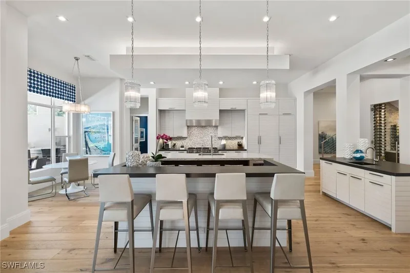 745 Riviera Drive, Naples, Florida, United States. - Photo 2