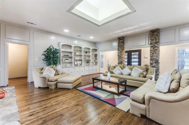 8517 Clover Meadow Drive, Dallas, Texas, United States. - Photo 4