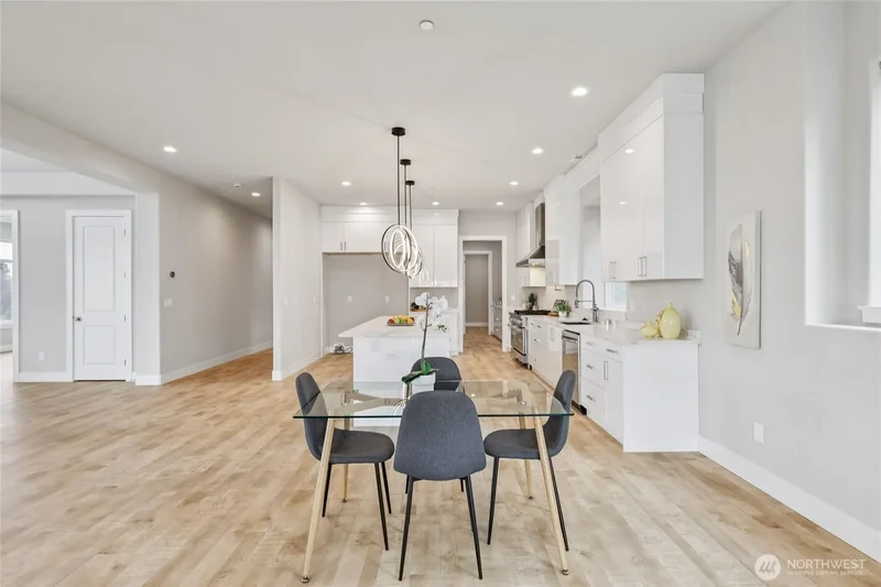 1217 S 273rd Place, Des Moines, WA 98198, Des Moines, Washington, United States. - Photo 15