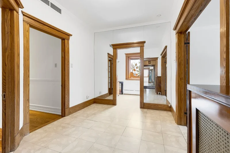 947Z Av. Dunlop, Outremont, QC H2V2W9, Montréal, Quebec, Canada. - Photo 11