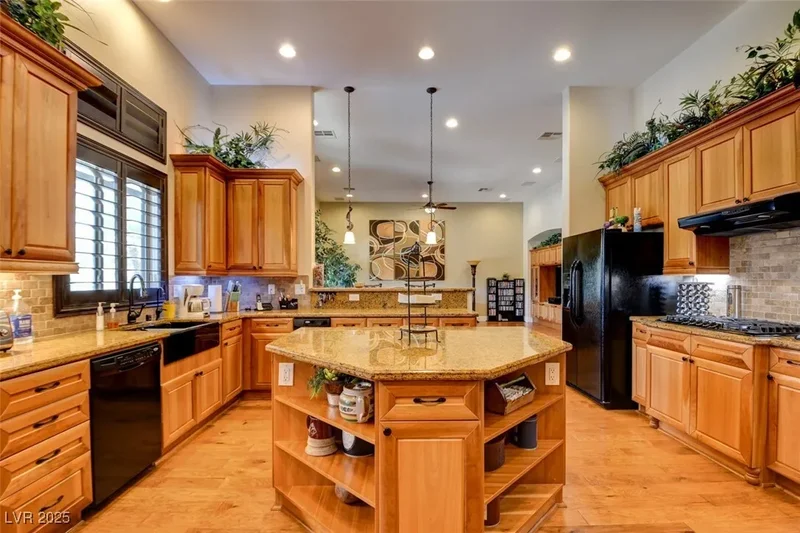 8465 Picket Ridge Court, Las Vegas, Nevada, United States. - Photo 16