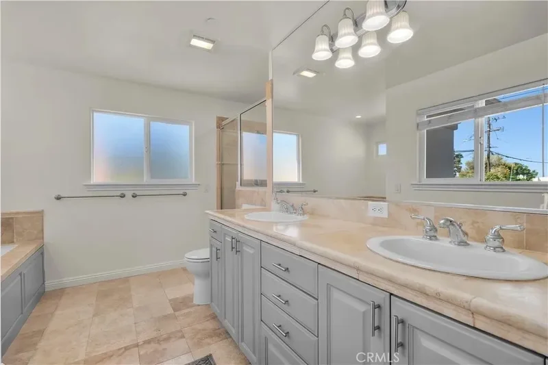 2213 Carnegie Lane A, Torrance, California, United States. - Photo 13