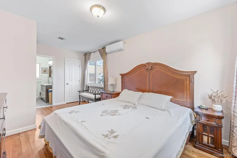 18 Rose Lane, New Hyde Park, NY 11040, New Hyde Park, New York, United States. - Photo 33