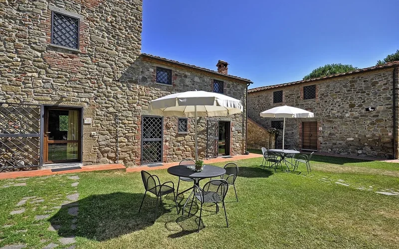 Characteristic farmhouse with shared swimming pool and park