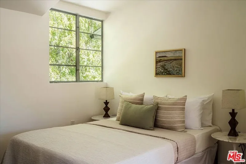 2409 N Vermont Avenue, Los Angeles, California, United States. - Photo 35