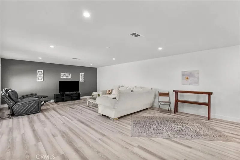 7839 Lena, 91304, California, United States. - Photo 47