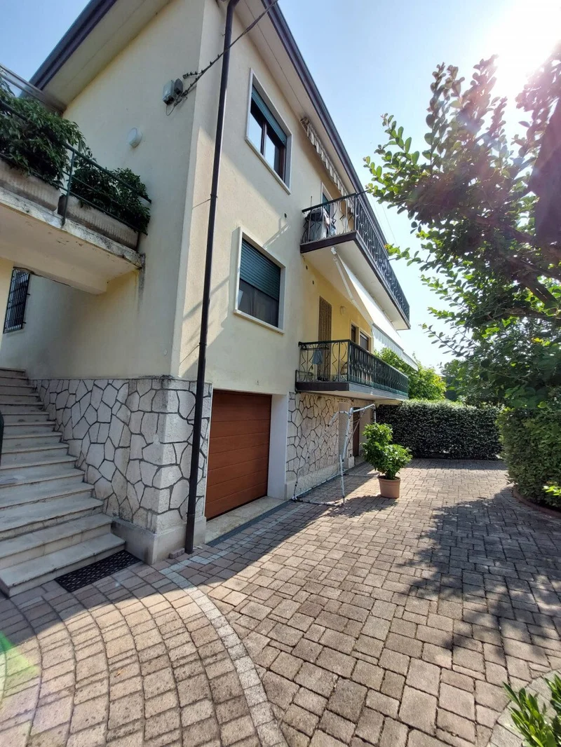 Viale Astichello, Villa Guiccioli, Veneto, Italy. - Photo 16