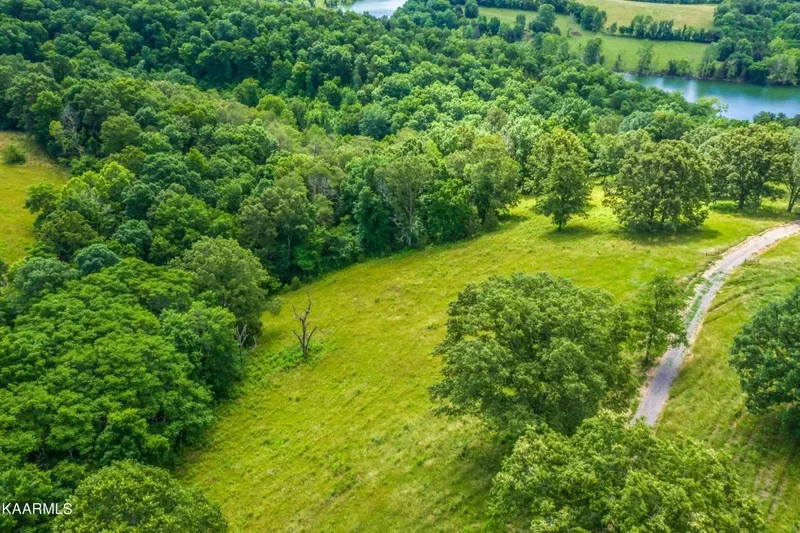 745 Ronald Holt Lane, Tazewell, TN, 37879, USA, Tazewell, Tennessee, United States. - Photo 12