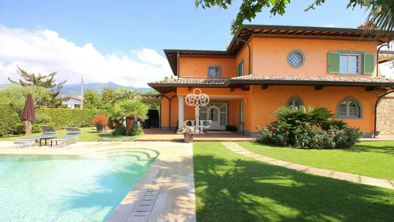 Forte dei Marmi, Tuscany, Italy. - Photo 7