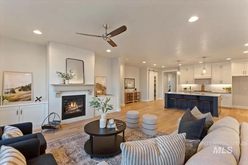 3 Bedrooms Single Family Detached