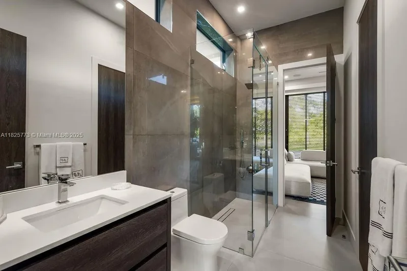 6850 SW 73rd Ct, Miami, Florida, United States. - Photo 8