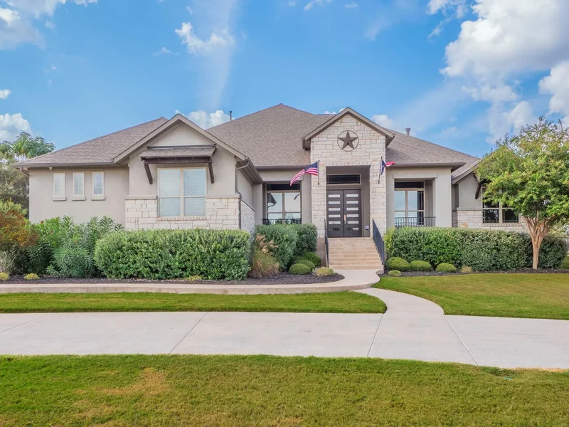 205 Standing Oak DR, Georgetown, Texas, United States. - Photo 3