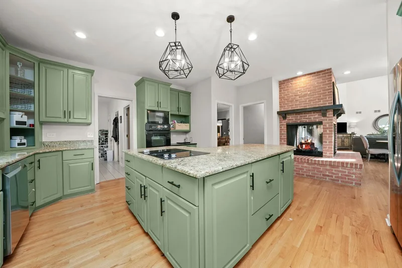 39 Deverell Drive , North Barrington, IL 60010-6924, Barrington Hills, Illinois, United States. - Photo 21