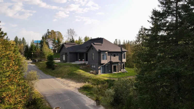 555 Allée Royale, Mont-Tremblant, Quebec, Canada. - Photo 44