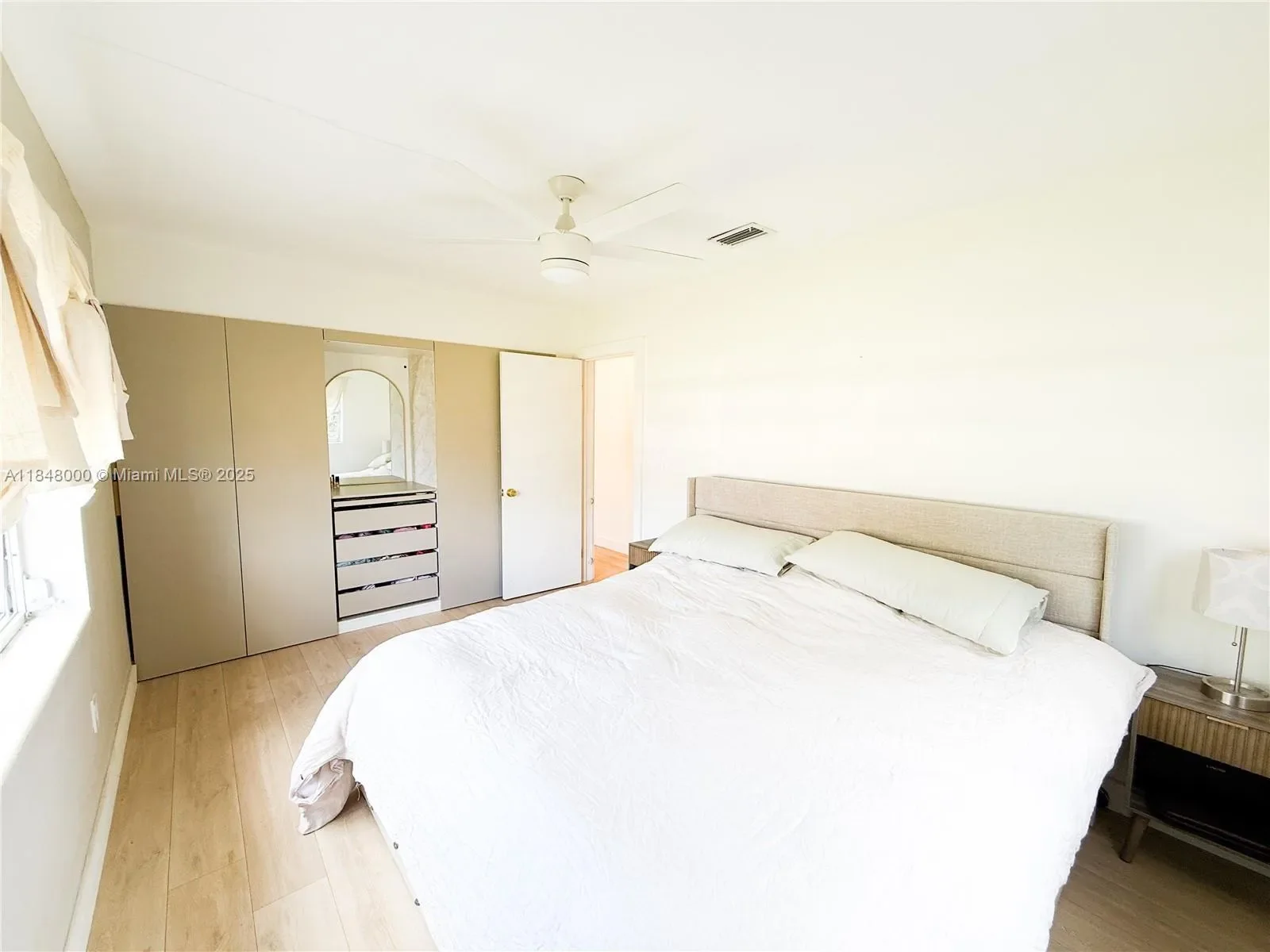 Gallery photo 3