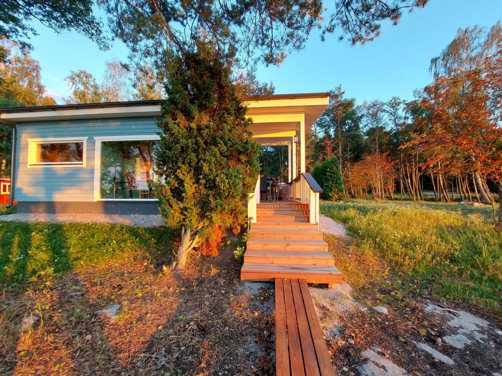 Exterior photo 5