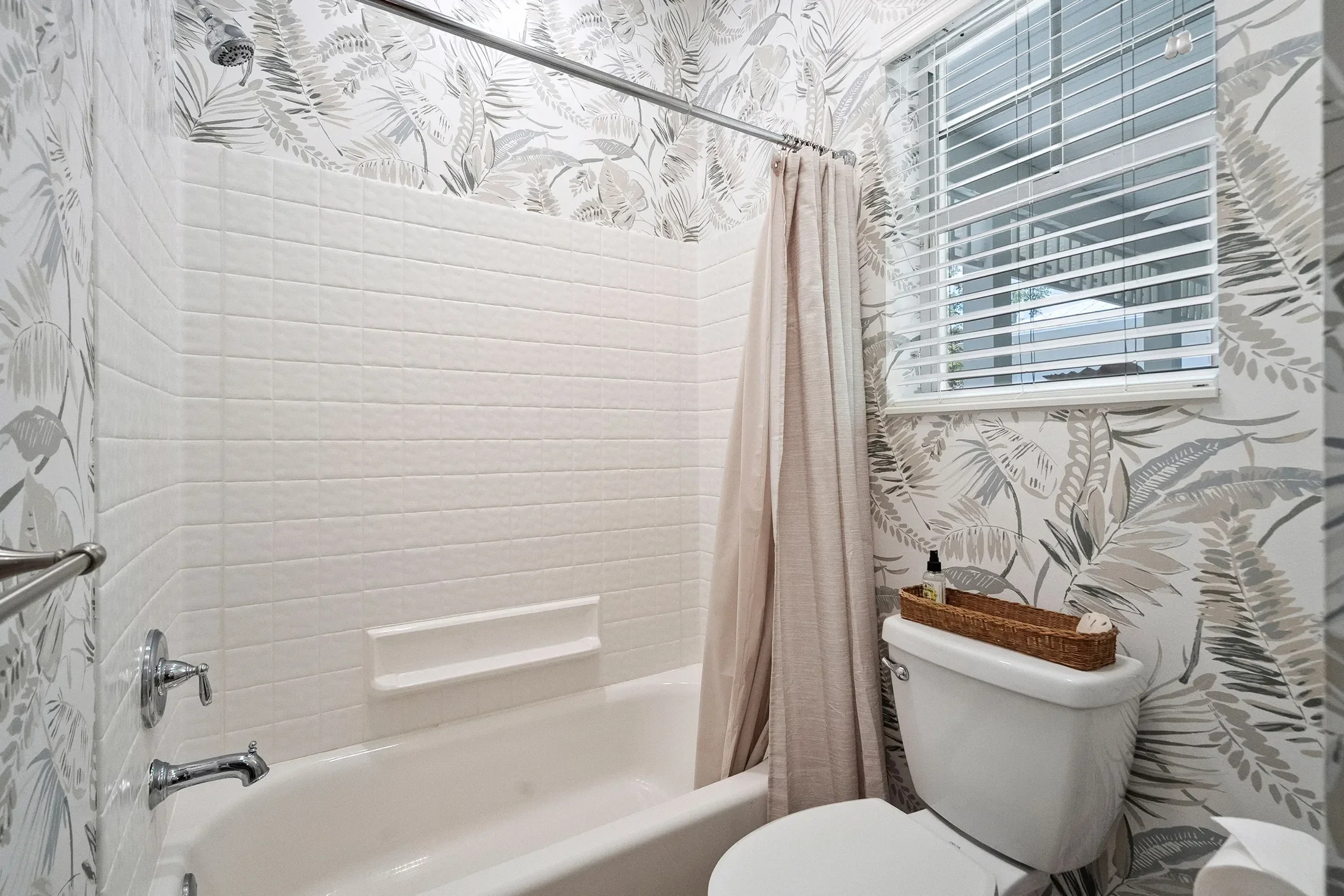 9333 SE Saturn Street , Hobe Sound, FL 33455, Hobe Sound, Florida, United States. - Photo 30